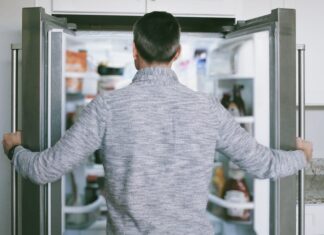 Why You’re Hungry After Eating: Experts Explain the Causes Why You’re Hungry After Eating: Experts Explain the Causes