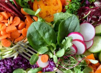 5 reasons to eat an early dinner before 7 PM every day 5 reasons to eat an early dinner before 7 PM every day