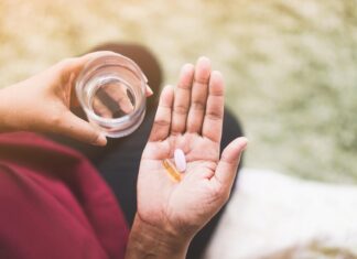 Aging Forward: The scoop on supplements Aging Forward: The scoop on supplements