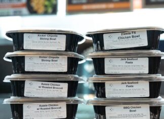 Clean Eatz gives back on National First Responders Day Clean Eatz gives back on National First Responders Day