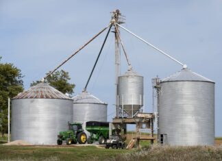 Effort to get healthy, locally grown food into our schools expanding Effort to get healthy, locally grown food into our schools expanding