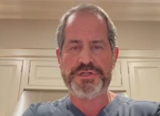 Heart surgeon reveals how to pick the healthiest food options at the grocery store Heart surgeon Dr. Jeremy London has lifted the lid on how you can shop for the healthiest foods at the grocery store