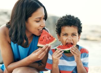 SVG:Nutritionist advocates for early adoption of healthy eating habits loop logo