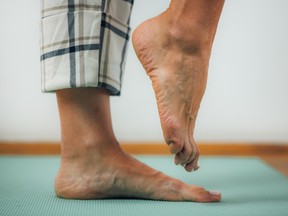 What to know if you’re aging in a healthy way? Try standing on one leg Standing on one leg