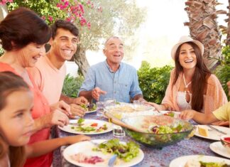 Mediterranean diet may delay brain aging, study finds Mediterranean diet may delay brain aging, study finds