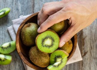 Kiwi for weight loss: 9 easy ways to shed extra kilos Chat with AHA!