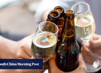 Beer drinkers less healthy than wine drinkers, research on diet, exercise, smoking shows Beer drinkers less healthy than wine drinkers, research on diet, exercise, smoking shows