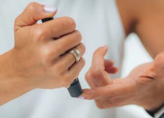 Lower blood sugar with two tablespoons of 'superfood' between 9-11pm Lower blood sugar with two tablespoons of 'superfood' between 9-11pm