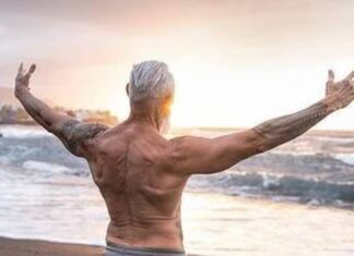 At 93 years old, he has the body of a 40-year-old—here’s the secret to his extraordinary fitness At 93 years old, he has the body of a 40-year-old