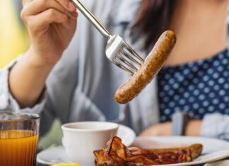 5 Ways Processed Meat Accelerates Aging of Your Brain and Body 5 Ways Processed Meat Accelerates Aging of Your Brain and Body