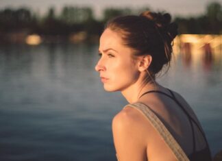 Simple lifestyle changes to enhance your brain health Photo: A woman thinking....