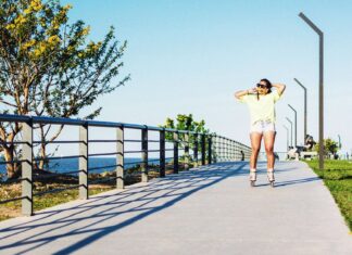 Diet rich in fruit and vegetables may help slow down process Diet rich in fruit and vegetables may help slow down process