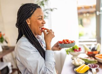 Adopting a Healthy Midlife Diet May Help You Age Better in Your 70s, Study Finds Adopting a Healthy Midlife Diet May Help You Age Better in Your 70s, Study Finds