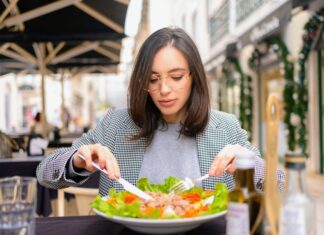 Eating better in midlife helps you age with strength Eating better in midlife helps you age with strength