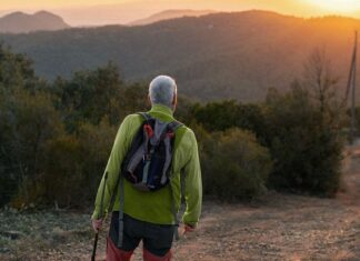 Dietary habits in your 60s may affect hip fracture, heart disease risk Dietary habits in your 60s may affect hip fracture, heart disease risk