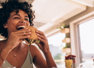 A 30-Year Study Just Linked Carbs to Healthy Aging A 30-Year Study Just Linked Carbs to Healthy Aging