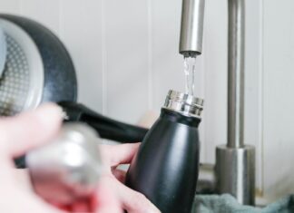 Can this ‘extreme’ rule about when to hydrate help you get better sleep? Can this ‘extreme’ rule about when to hydrate help you get better sleep?