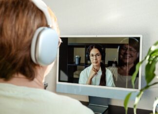 How to Reduce Social Isolation in Older Adults How to Reduce Social Isolation in Older Adults