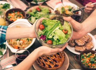 Staying socially connected can help maintain healthy eating with age, especially for older women Staying socially connected can help maintain healthy eating with age, especially for older women