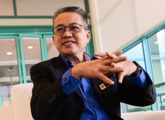 Youth And Senior Citizens Networking At Mental Awareness Workshop Youth And Senior Citizens Networking At Mental Awareness Workshop