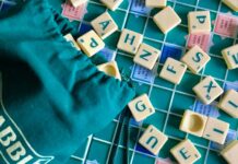 Playing this “senior” board game is excellent for mental health Playing this "senior" board game is excellent for mental health