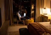 Staying up late is linked to poorer heart health; Here’s what night owls need to know Staying up late is linked to poorer heart health; Here’s what night owls need to know