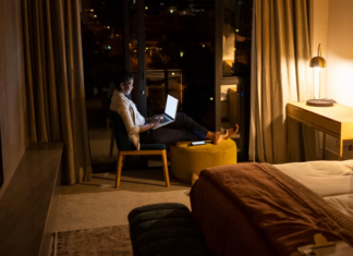 Staying up late is linked to poorer heart health; Here’s what night owls need to know Staying up late is linked to poorer heart health; Here’s what night owls need to know