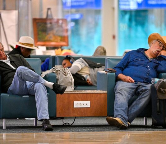 Warning for older adults about the health risks of napping too much Warning for older adults about the health risks of napping too much