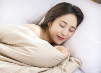 Regular Sleep and Exercise Lower Heart Disease Risk in Older Adults, Study Finds Samsung Newsroom