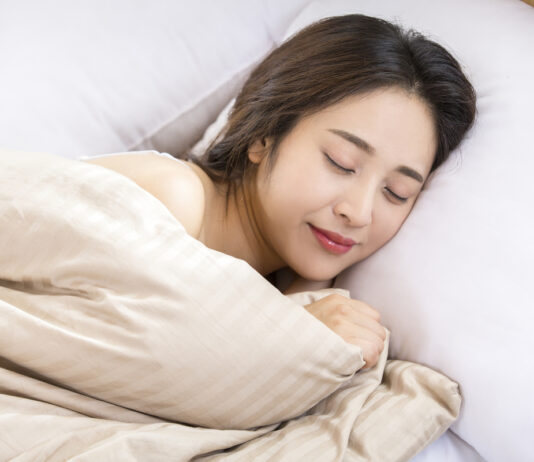 Regular Sleep and Exercise Lower Heart Disease Risk in Older Adults, Study Finds Samsung Newsroom