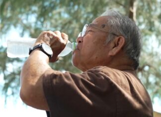 Doctors warn extreme heat can strain the heart, especially for older adults Doctors warn extreme heat can strain the heart, especially for older adults