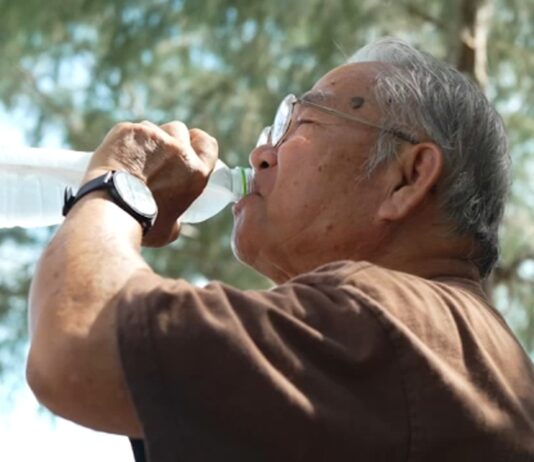 Doctors warn extreme heat can strain the heart, especially for older adults Doctors warn extreme heat can strain the heart, especially for older adults